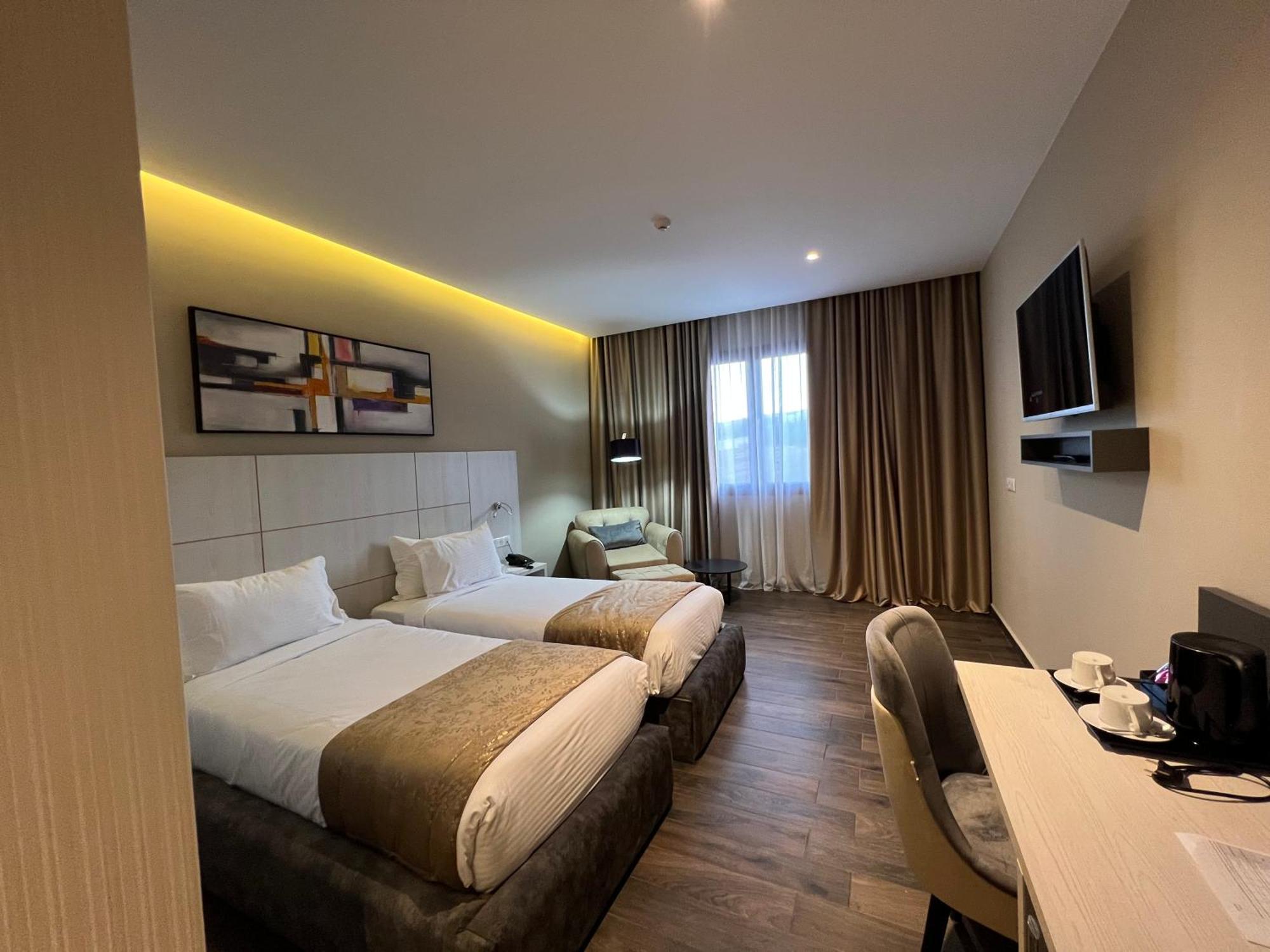 Hotel Ben Aouda & Spa Tipaza Bagian luar foto