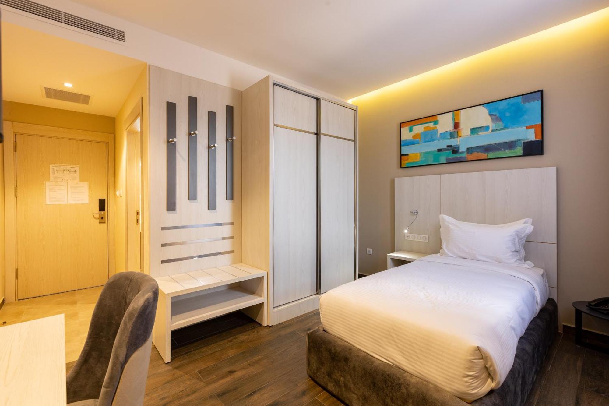Hotel Ben Aouda & Spa Tipaza Bagian luar foto